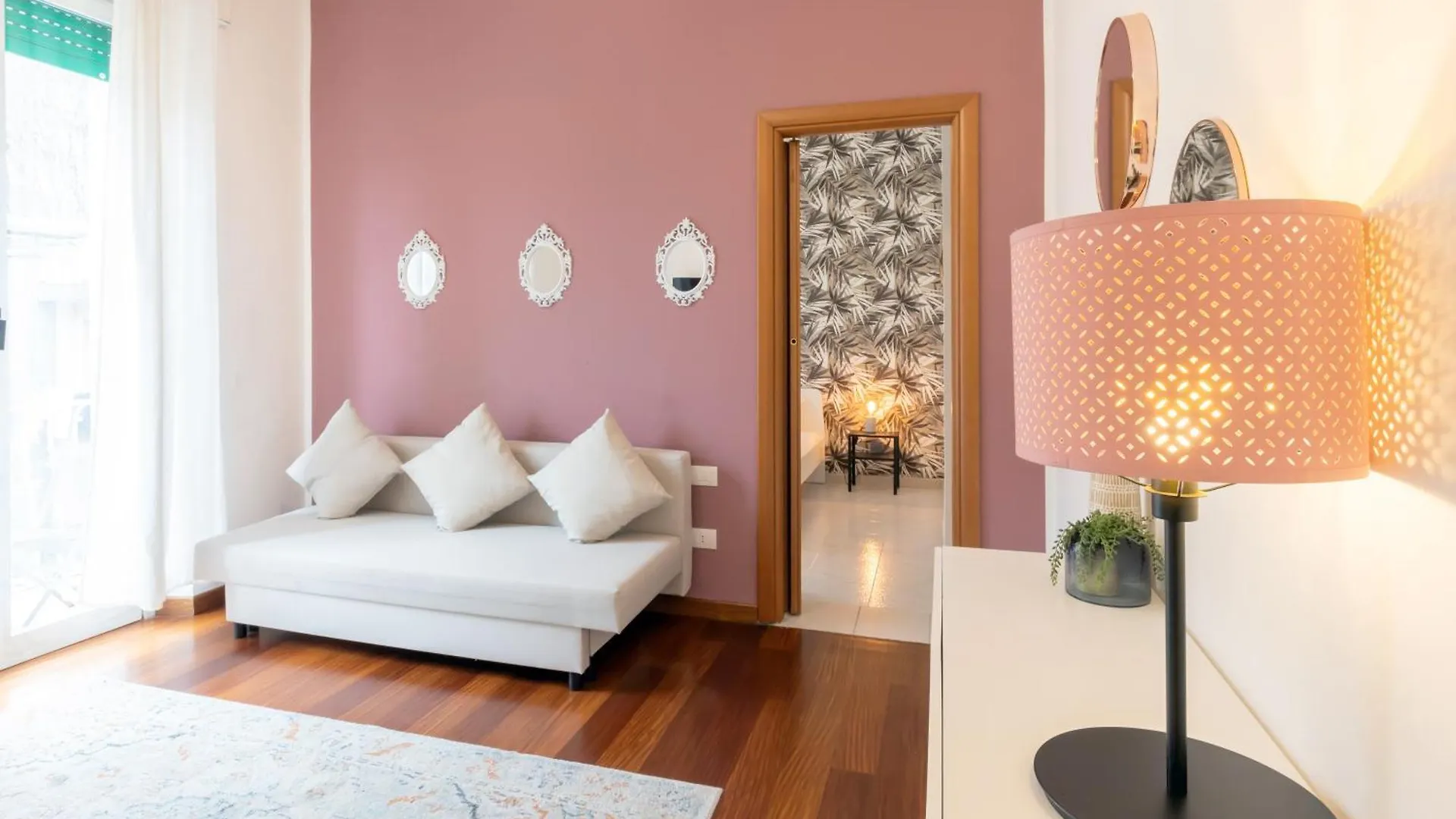 Duomo - Citylife Pink Vintage Apt Center Milan 아파트 0*,